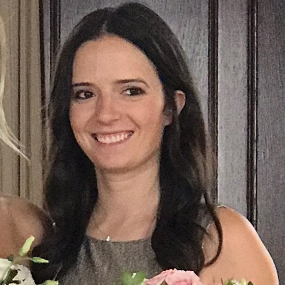 Meet your Posher, Lisa - Picture 1 of 3